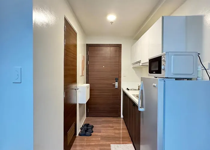 Entire In Makati Center With Fast Wifi Manila